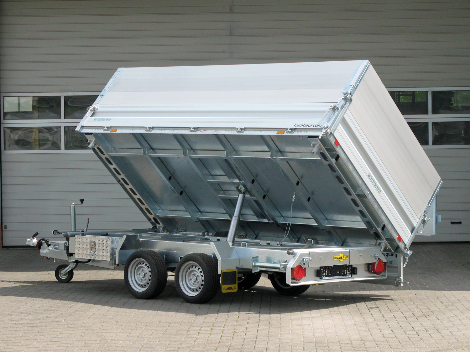 Humbaur HTK 3500.41 ALU - 3-Seiten-Kipper - 3500 kg Humbaur HTK 3500.41 ALU - 3-Seiten-Kipper - 3500 kg – Image 1