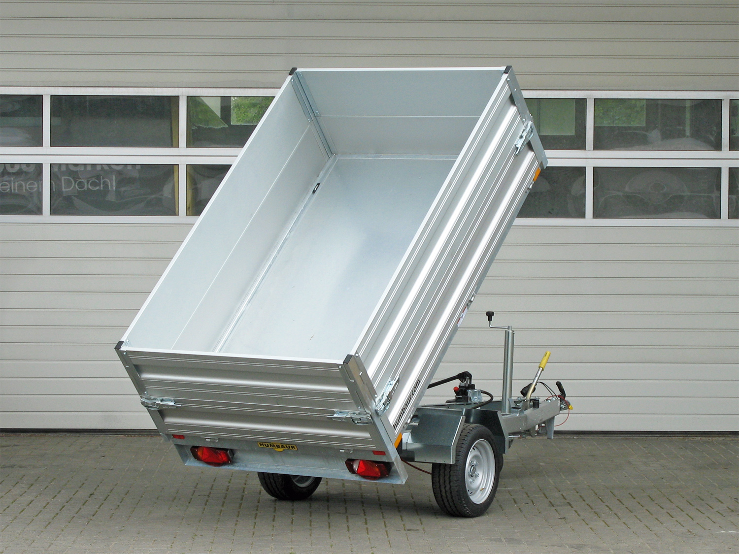 Humbaur HUK 152314 mit Aufsatz - Rückwärtskipper - 1500 kg Humbaur HUK 152314 mit Aufsatz - Rückwärtskipper - 1500 kg – Image 1