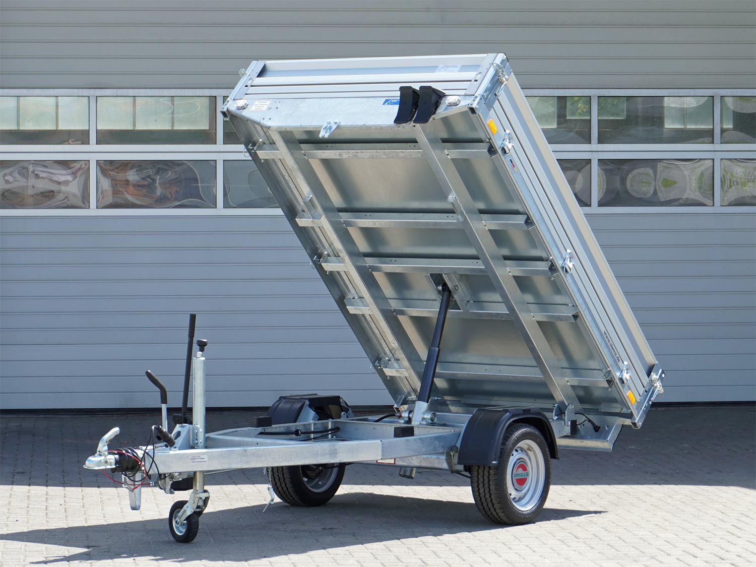 STEMA RKE O2 15-23-15.1 ALU - Rückwärtskipper - 1500 kg STEMA RKE O2 15-23-15.1 ALU - Rückwärtskipper - 1500 kg – Bild 1