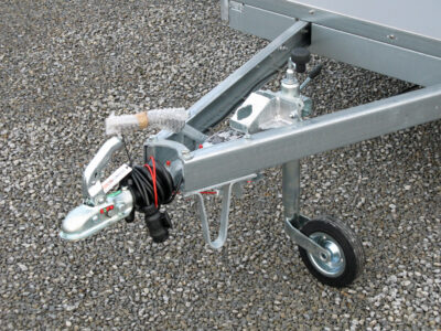 Saris DV135 mit Rampe und Seitentüre - Kofferanhänger - 1350 kg – Image 23