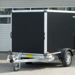 Variant 1315 C2 Edition - Kofferanhänger Seitentüre Rampe - 1350 kg