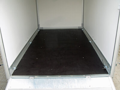 Variant 1315 C2 Edition - Kofferanhänger Seitentüre Rampe - 1350 kg – Image 15
