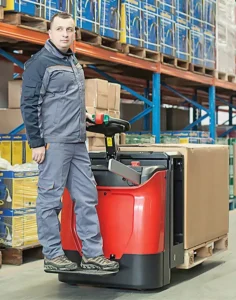 Elektrischer Hubwagen mit Fahrersitz – Max. Tragfähigkeit 2000 kg – Image 4